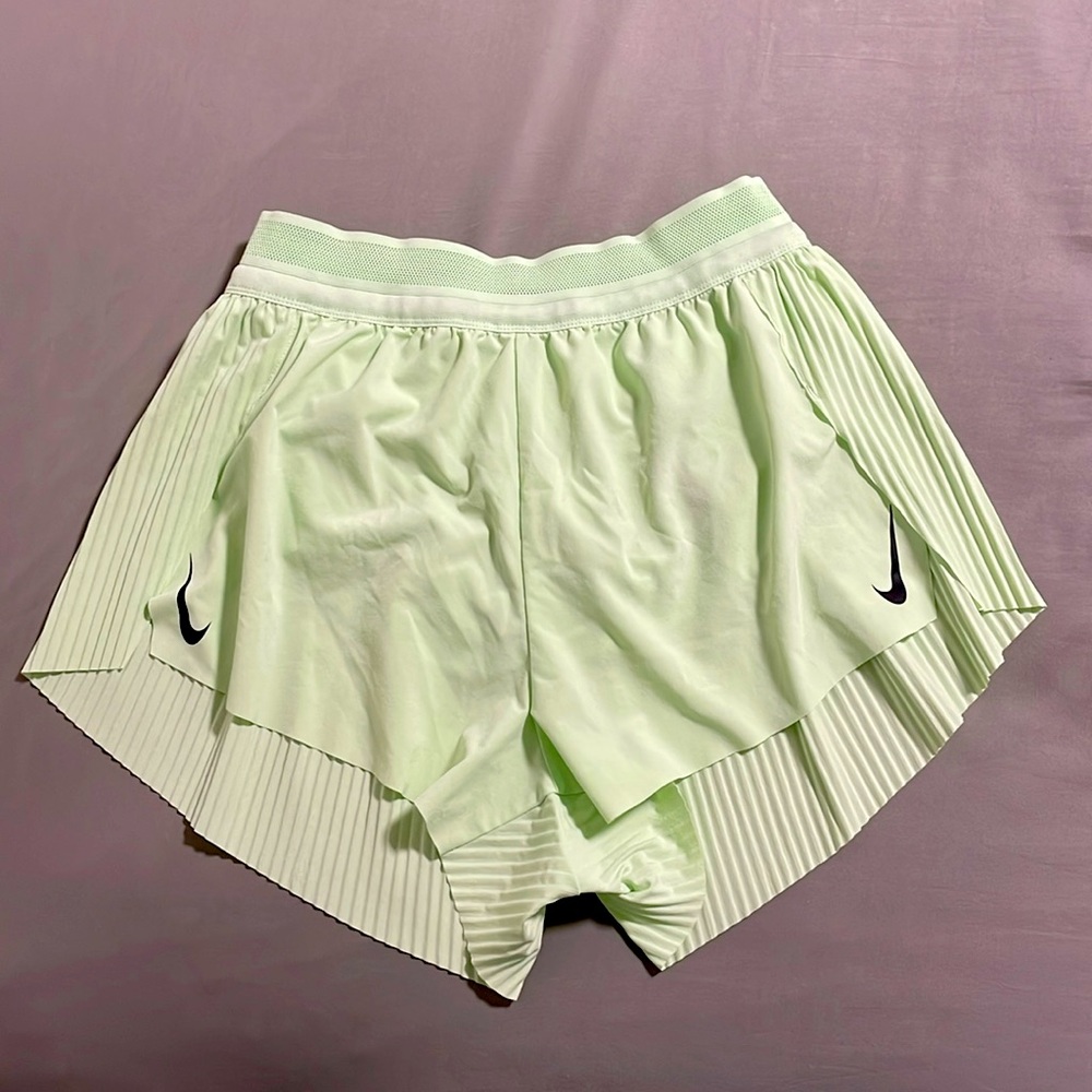 Nike aeroswift women’s shorts